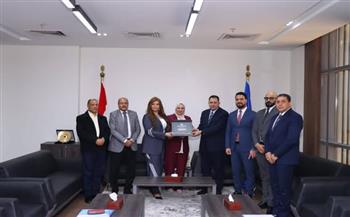محافظ دمياط يشيد بمبادرة سكة خير لتوزيع كوبونات للسلع الغذائية على الأسر الأكثر احتياجًا