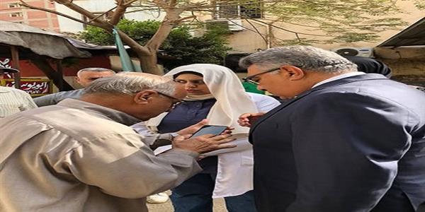 محافظ الدقهلية يزور عيادة التأمين الصحي بجديلة ويثمن الالتزام بمواعيد الحضور من كافة الأطقم الطبية 