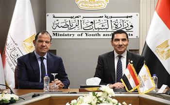 وزير الشباب يعقد اجتماعًا موسعًا مع مسؤولي “استادات” لبحث التعاون المشترك