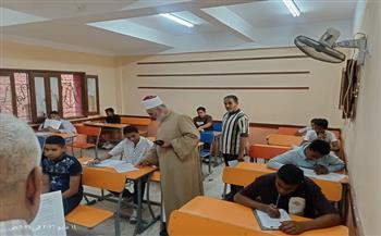رئيس سوهاج الأزهرية يتابع امتحانات الشهادتين الإبتدائية والإعدادية بالمعاهد 