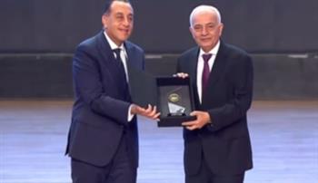 مدبولي يكرم الشركاء والطلاب في احتفالية مبادرة المليون رخصة دولية ومرصد سوق العمل الدولي