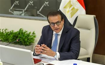 وزير الصحة يقرر استمرار العمل بتراخيص مزاولة مهنة الطب الصادرة في عام 2021 حتى نهاية العام الجاري