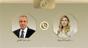 وزير الخارجية يعرب لنظيرته البلغارية الجديدة عن التطلع لمواصلة تعزيز العلاقات الثنائية بين البلدين
