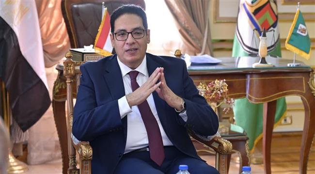 جامعة القاهرة تحقق إنجازا علميا وبحثيا جديدا بنشر دراسة علمية رائدة في مجال الذكاء الاصطناعي والتعليم الصيدلي