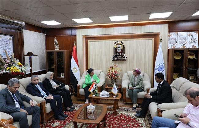 جامعة الأقصر ونائب وزير الصحة يوقعان بروتوكولا لتفعيل مبادرة "الألف يوم الذهبية"