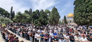 75 ألف فلسطيني يؤدون صلاة الجمعة في المسجد الأقصى