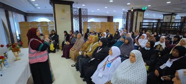 بالفيديو.. غرفة عمليات بعثة القرعة تدير التحركات بدقة.. زيارات منظمة للروضة الشريفة للحجاج