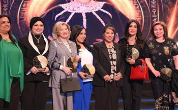 مهرجان طيبة السنوي يكرم لطيفة وإلهام شاهين ونجوم الإعلام والفن