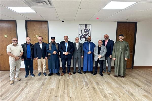 كبير أئمة الأزهر بشيكاغو ينظم لقاء يتناول نشاط الجاليات العربية وسبل تعزيزه 