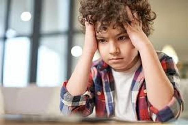 رسائل خفية وراء سلوك طفلك السيئ.. تعرفي عليها  