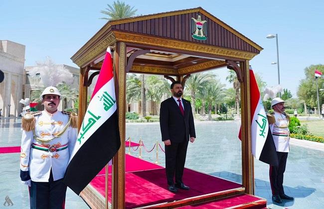 علي الزيدي يتسلم مهامه رسميًا رئيسًا للحكومة وقائدا عاما للقوات المسلحة العراقية