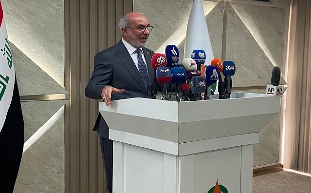 وزير النفط العراقي: تراجع صادرات البلاد عبر "هرمز" من 93 مليون إلى 10 ملايين برميل شهريا