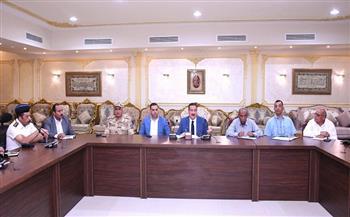 محافظ بورسعيد يعقد اجتماعًا موسعًا لمتابعة استعدادات المحافظة لاستقبال عيد الأضحى