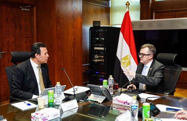 وزير التخطيط ورئيس “التعبئة والإحصاء” يبحثان الاستعدادات النهائية للتعداد العام 2027