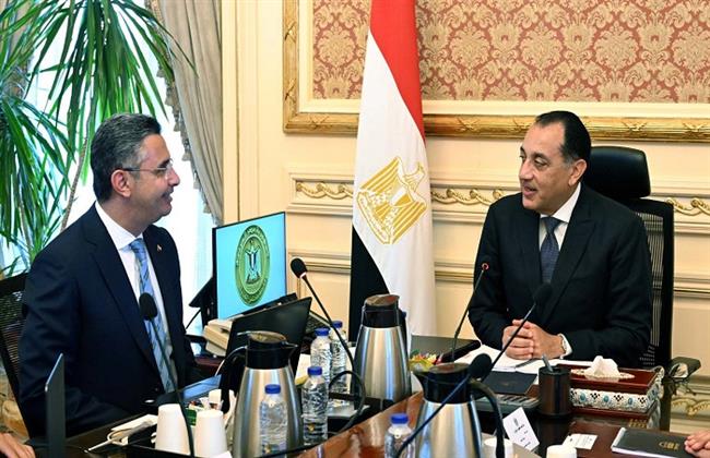 رئيس الوزراء يتابع مع وزير التموين استعدادات استقبال عيد الأضحى 2026