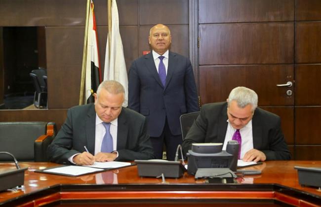 وزير النقل يشهد توقيع مذكرة تفاهم لتمويل وتصميم وإنشاء واستغلال الميناء الجاف والمنطقة اللوجيستة ببرج العرب