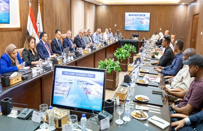وليد جمال الدين: تطوير موانئ اقتصادية قناة السويس يعزز أمن سلاسل الإمداد ويدعم استقرار حركة التجارة العالمية