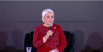 السيدة انتصار السيسي لشباب احتفالية فرحة مصر: «فرحانة بيكم فرحة أم وكلكم بناتي»