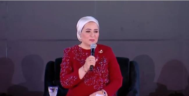 السيدة انتصار السيسي لشباب احتفالية فرحة مصر: «فرحانة بيكم فرحة أم وكلكم بناتي»