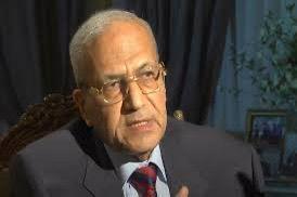 وزير الصحة يهنئ الدكتور محمد شريف مختار بفوزه بجائزة «الطبيب العربي» 