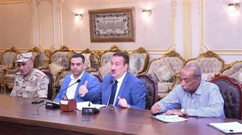 محافظ بورسعيد يوجه رؤساء الأحياء ومدينة بورفؤاد بتكثيف حملات إزالة الإشغالات وفرض الانضباط 
