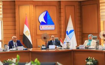 رئيس جامعة كفر الشيخ يشهد فعاليات المائدة المستديرة الثالثة للمركز الجامعي للتطوير المهني