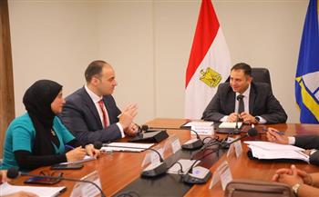 محافظ دمياط يرأس اجتماعًا لمتابعة تنفيذ توصيات مبادرة "دمياط للطاقة النظيفة والمتجددة 2026"