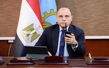 محافظ الغربية: حملات تموينية تضبط مصنع زيوت سيارات و45 طن زيوت مجهولة المصدر 