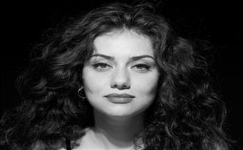 أسبوع واحد يفصل جيهان الشماشرجي عن الانتهاء من تصوير فيلم «بحر»