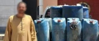 ضبط سائق بحوزته 900 لتر سولار قبل بيعها في السوق السوداء بأسوان