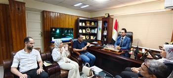 وكيل صحة سوهاج يبحث تطوير الخدمات  الدوائية بالمستشفى العام