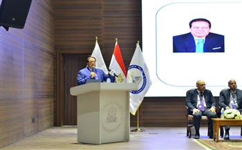في مؤتمر القانون والطاقة.. أبو العينين: الطاقة لم تعد اقتصادًا فقط بل منظومة قانونية دولية معقدة| صور