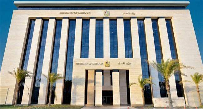 وزارة العمل تحذر من محاولات النصب والاحتيال المرتبطة بمنح العمالة غير المنتظمة