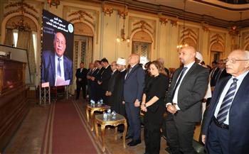 محافظ القاهرة في تأبين الدكتور مفيد شهاب: فقدنا قامة قانونية ووطنية صنعت إرثًا خالدًا في خدمة مصر وسيادة القان