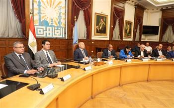محافظ القاهرة يتابع ملفات التصالح والتقنين وإزالة التعديات