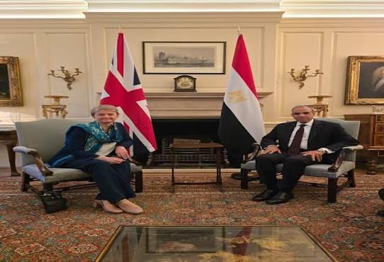 وزيرا خارجية مصر والمملكة المتحدة يبحثان تعزيز العلاقات الثنائية وسبل خفض التصعيد بالمنطقة