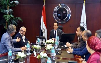 رئيس هيئة للاستثمار يبحث مع وفد شركة "أونيفيرس" الإيطالية إنشاء مصنعين للملابس الجاهزة في مصر