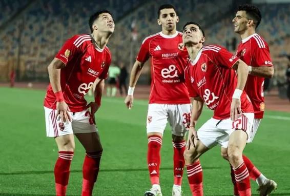 الدوري الممتاز.. الأهلي يكتسح المصري البورسعيدي في القيمة التسويقية
