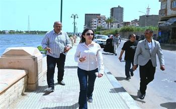 محافظ البحيرة تستعرض نتائج الحملات المكثفة بمدينة رشيد عقب جولتها الميدانية