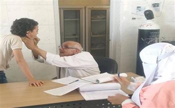 رئيس مدينة القصير يتابع أعمال القافلة الطبية بوحدة الجرف