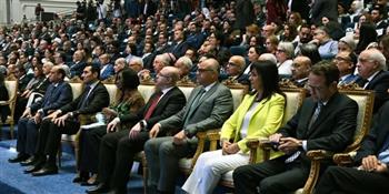 محافظ الفيوم يشارك في فعاليات مؤتمر "استشراف مستقبل مصر في التعليم"