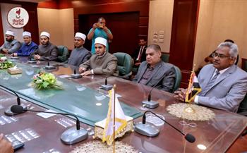 محافظ سوهاج يكرم 10 من الأئمة الفائزين في مسابقة وزارة الأوقاف "دوري الأئمة النجباء"