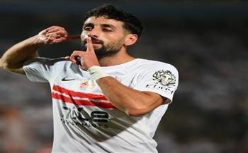 جماهير الزمالك تحتفل مع معتمد جمال واللاعبين بدرع الدوري الممتاز