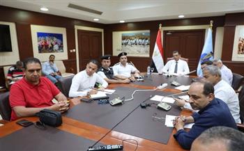 محافظ البحر الأحمر يعقد اجتماعاً موسعاً لبدء الصرف الصحي بـ "الكوثر" وإحلال شبكة "الشيراتون"