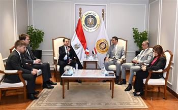 وزير الصناعة: العلاقات المصرية الفرنسية تشهد زخمًا كبيرًا في القطاعات الصناعية