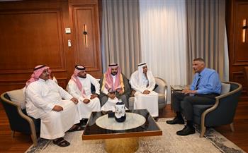 محافظ جنوب سيناء يستمع لمطالب الشيوخ والعواقل ويؤكد استمرار دعم الوديان والتجمعات البدوية