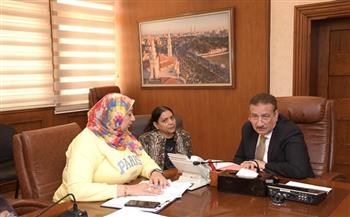 محافظ بورسعيد يواصل لقاءاته الدورية للاستماع إلى المواطنين وحل مشكلاتهم