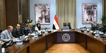 رئيس الوزراء يتابع جهود تنفيذ الخطة الاستراتيجية لتحلية مياه البحر