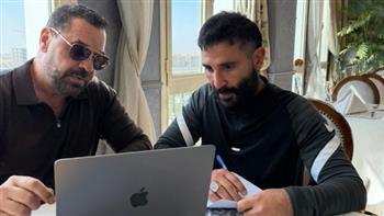 صورة تجمع أحمد سعد وطارق العريان تشعل التساؤلات.. تعاون فني جديد يلوح في الأفق؟  