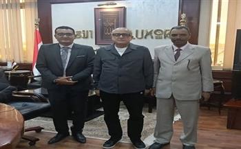 محافظ الأقصر يوجه بانتظام استلام الأقماح واستمرار عمل المطاحن والمخابز خلال عيد الأضحى